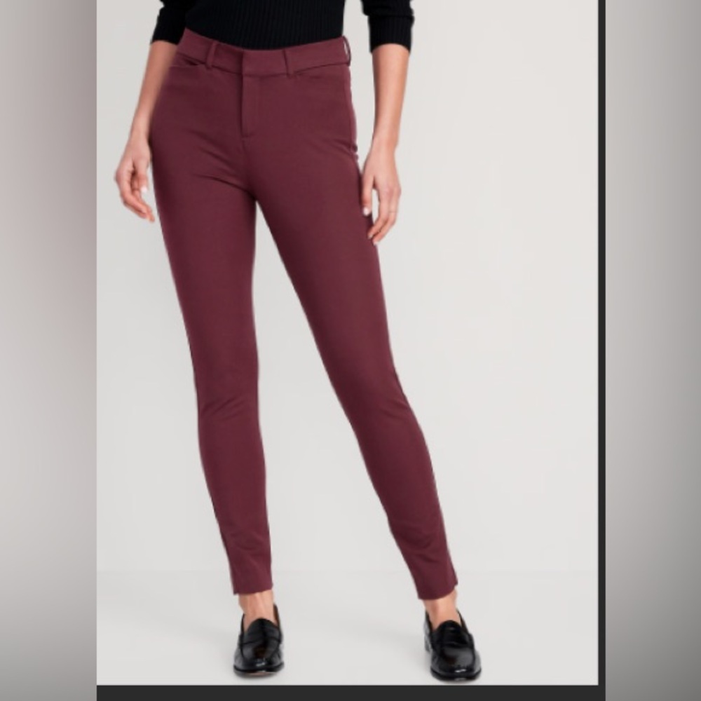 Old Navy Women's Skinny Pants - Burgundy TALL